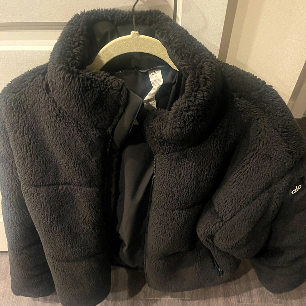 Alo men’s yoga jacket great for winter paid 280 for it